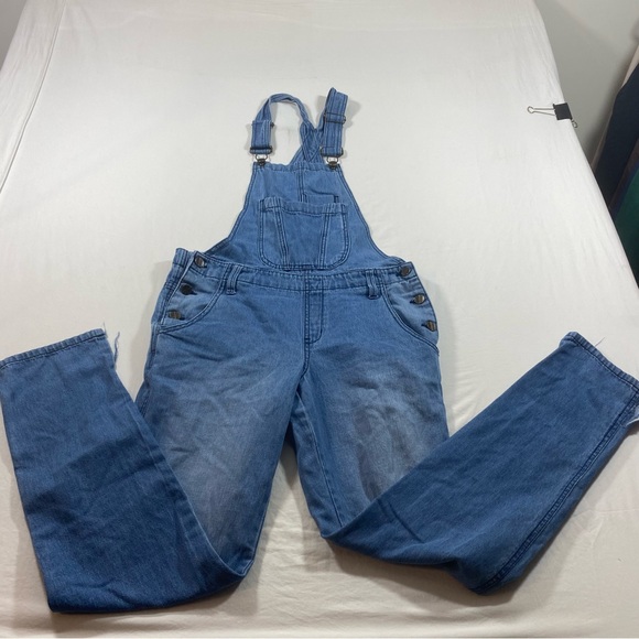 Overalls KK Kardashian Kollection Jumper Overalls Jeans women’s 6 distressed hem - Picture 1 of 11